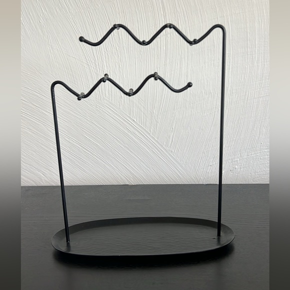 Urban Outfitters Alula Black Jewelry Stand Catch-all Dish - Picture 2 of 4